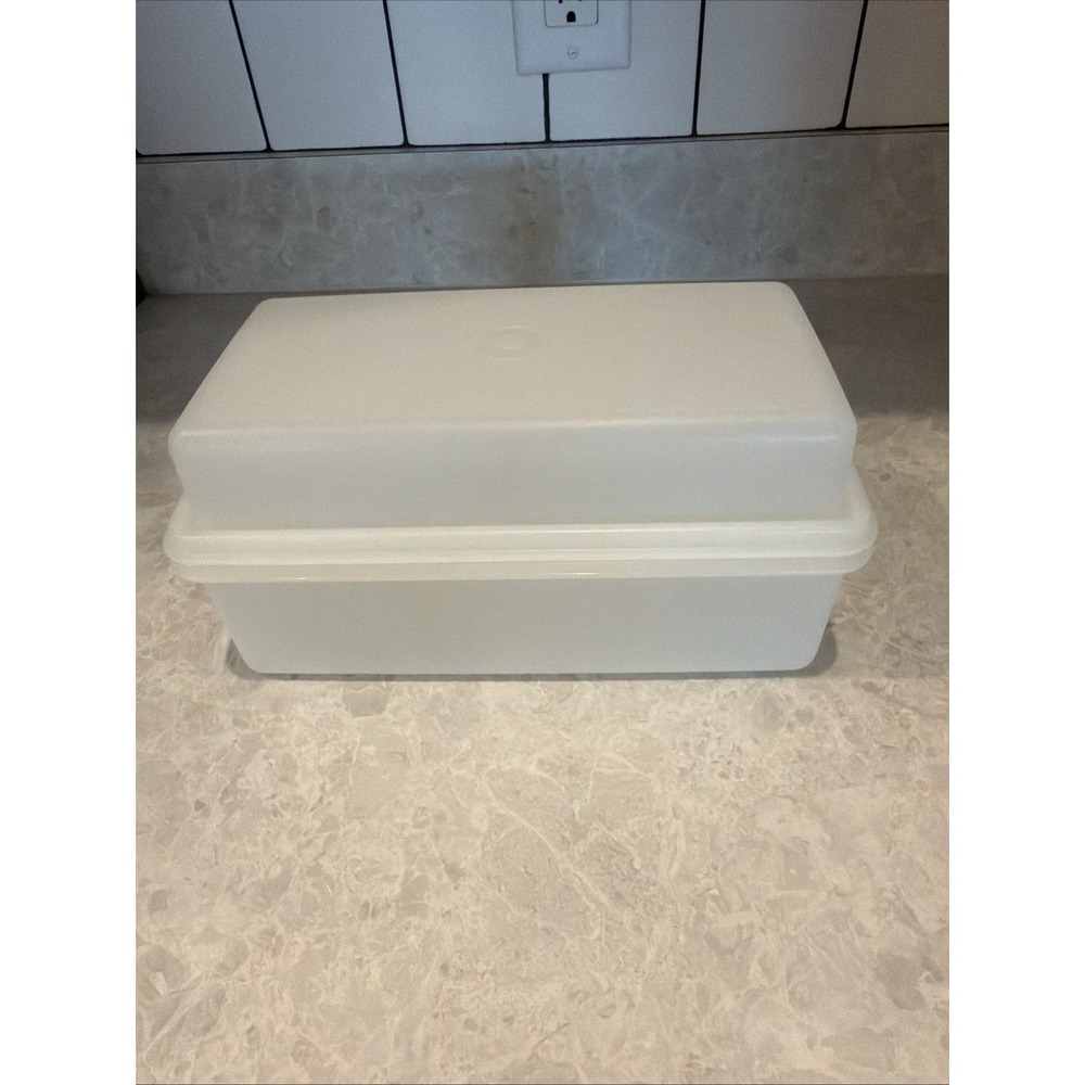 Tupperware - Picture 4 of 7